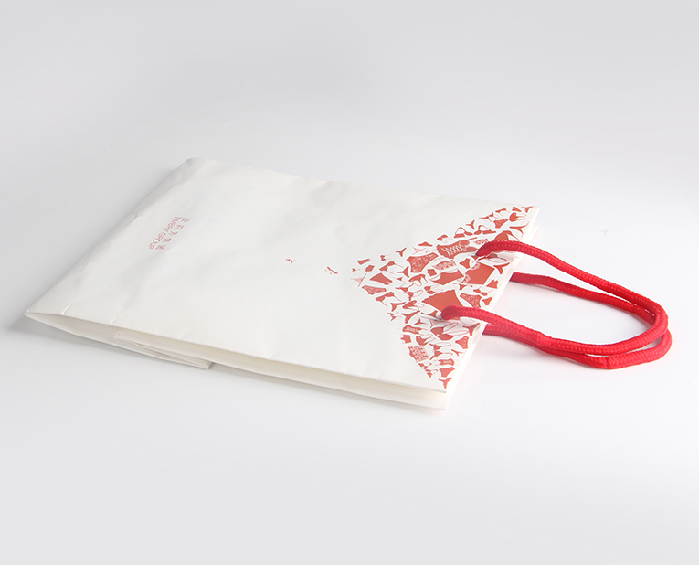 定制的手提袋選擇怎樣的紙質(zhì)？