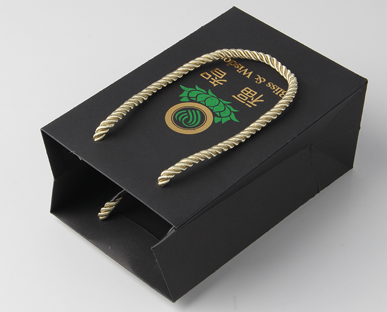 皮具包裝袋金粉要閃亮，廠家一定不能犯的兩個(gè)錯(cuò)誤