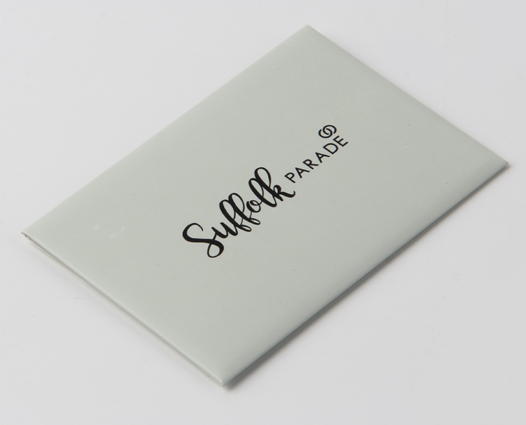 褲子的吊牌定做如果選擇合版印刷，記得考慮1個因素