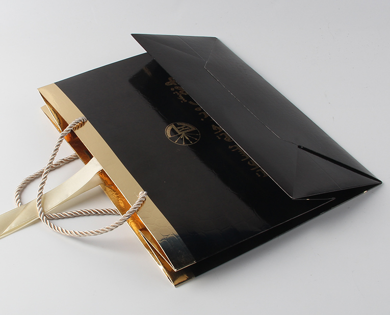 化妝品紙袋訴說(shuō)著絲印技術(shù)在訂制中的沒(méi)落