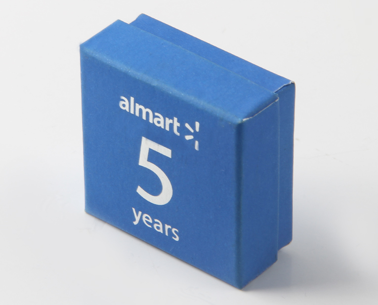 耳環(huán)的包裝盒如果在訂做時(shí)使用快速固著的油墨，效率1倍以上！