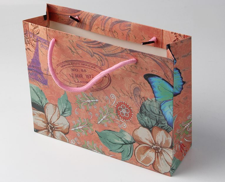 鑒別內(nèi)衣紙袋廠家是正規(guī)還是作坊，只需要用到你的指甲