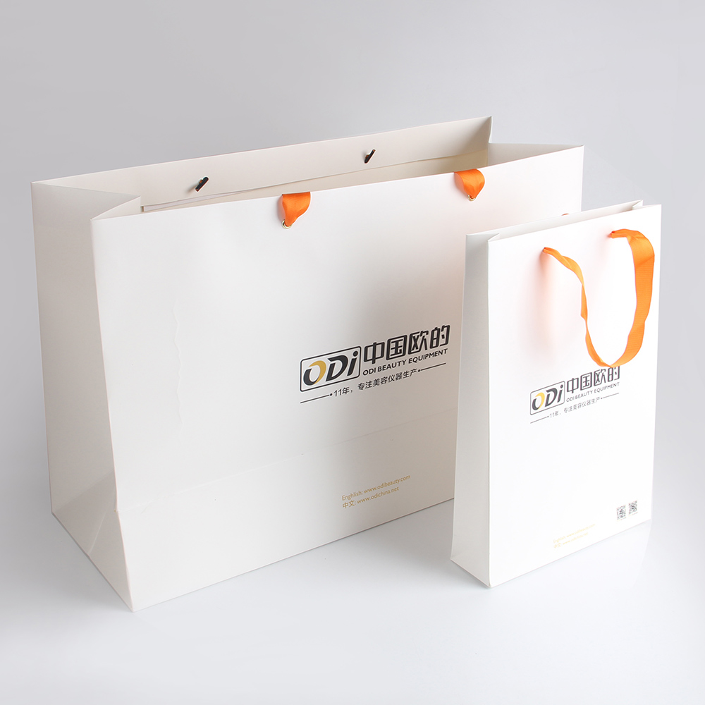 化妝品創(chuàng)業(yè)者的標(biāo)桿，紙袋工廠很榮幸見證了它的誕生