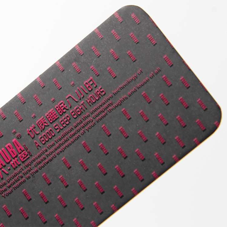 珠寶首飾如果要選擇吊牌定做材料，可以嘗鮮pvc材料哦