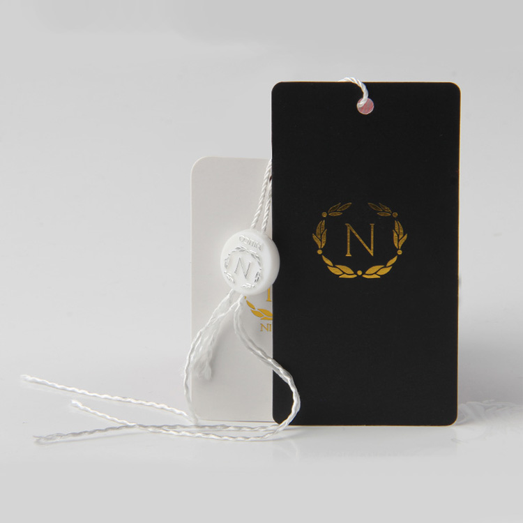 多個襯衫紙牌工廠不知如何挑選？只要做這1個動作就行了