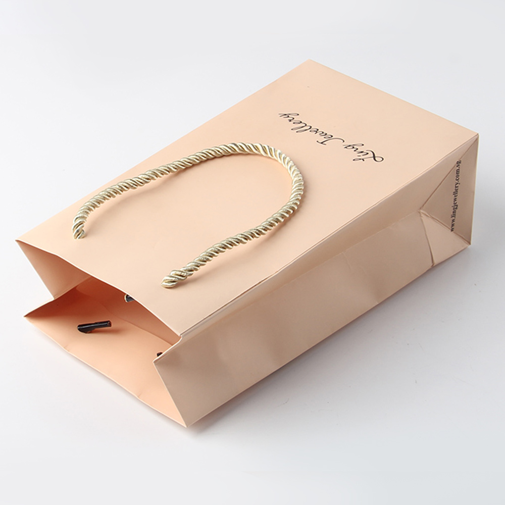 不管是不是首飾紙袋定做，工廠也不會(huì)打破約定俗成的規(guī)則