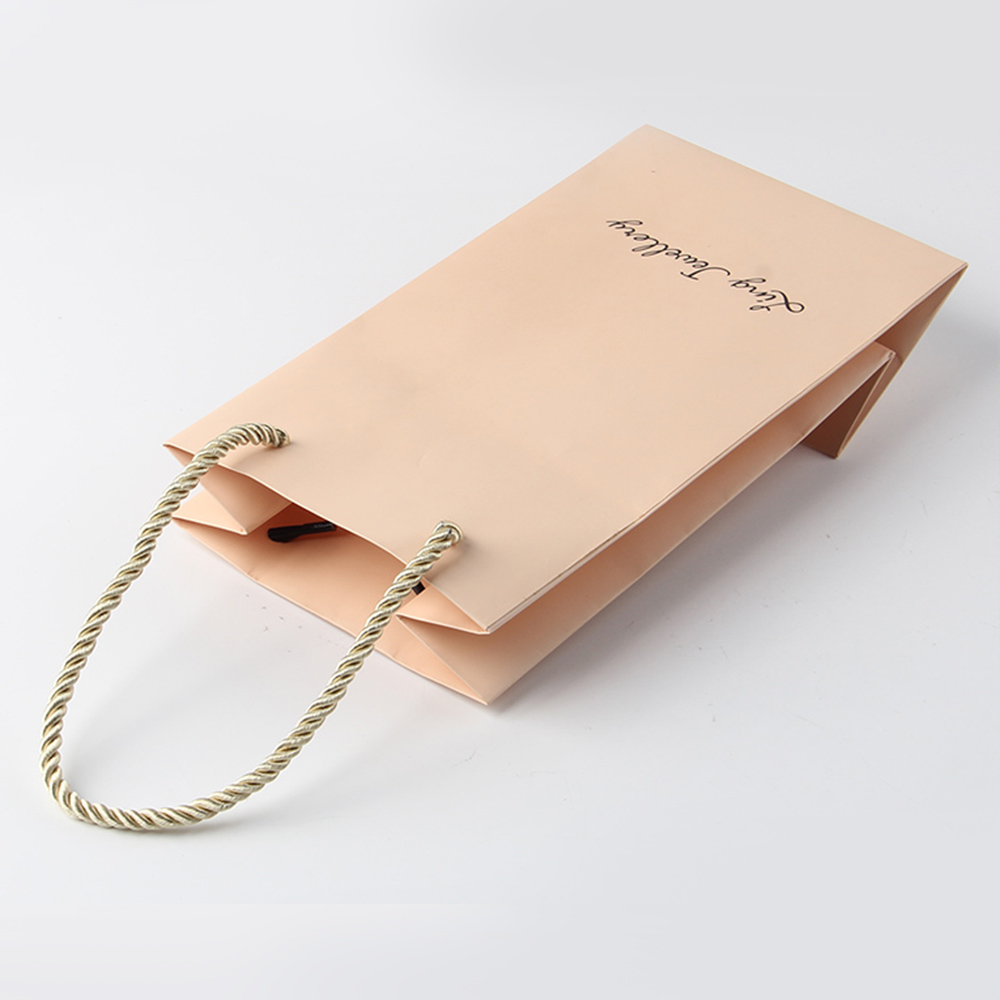 不管是不是首飾紙袋定做，工廠也不會(huì)打破約定俗成的規(guī)則