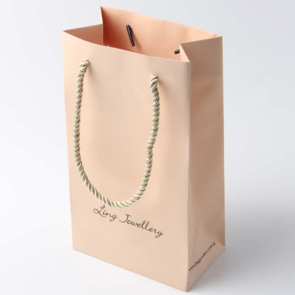 香水紙袋如果按照廠家的這2點(diǎn)設(shè)計(jì)建議，效果應(yīng)該也不錯(cuò)哦