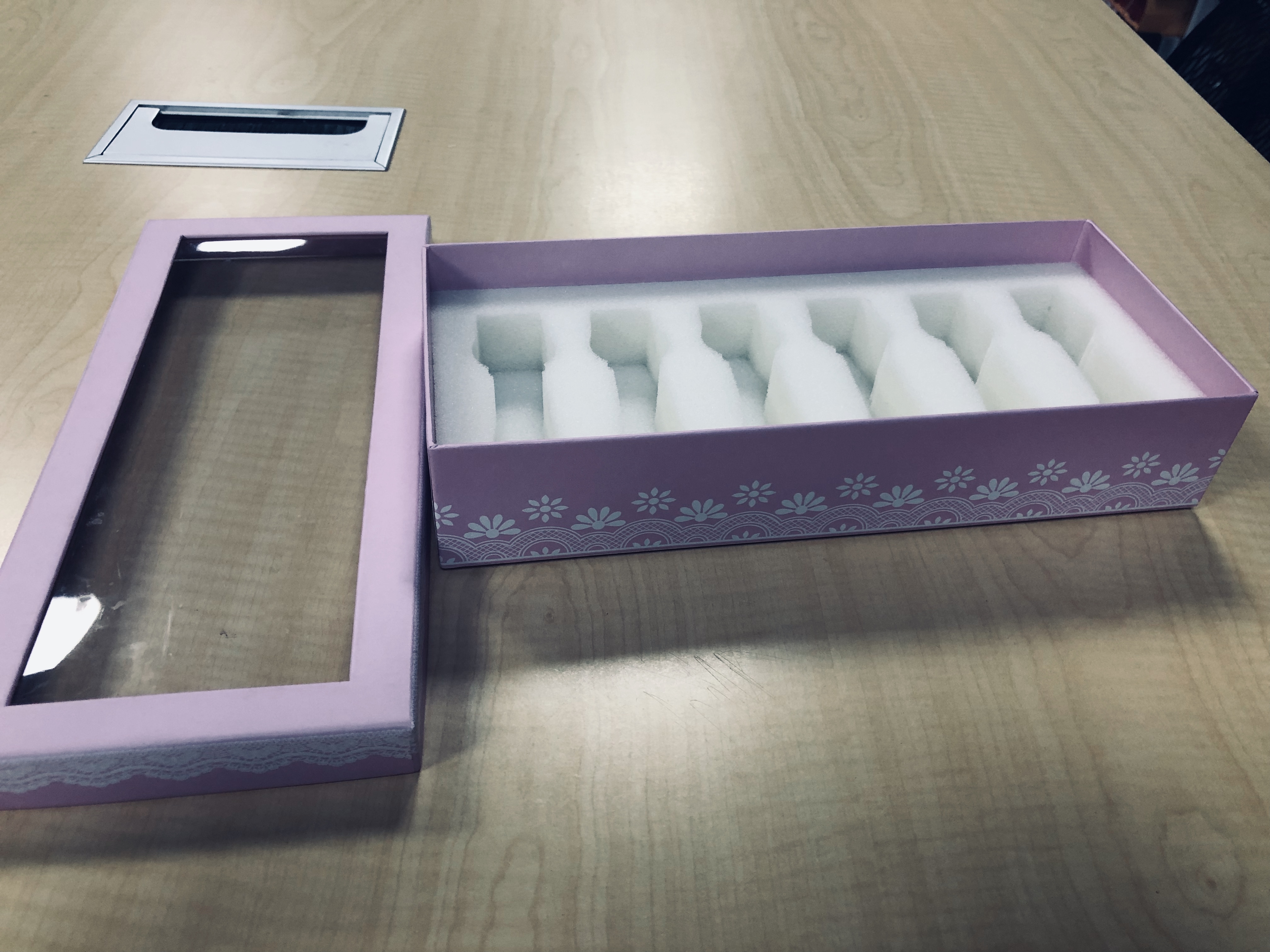 保健品禮品盒廠給你介紹超大型開(kāi)窗的利弊