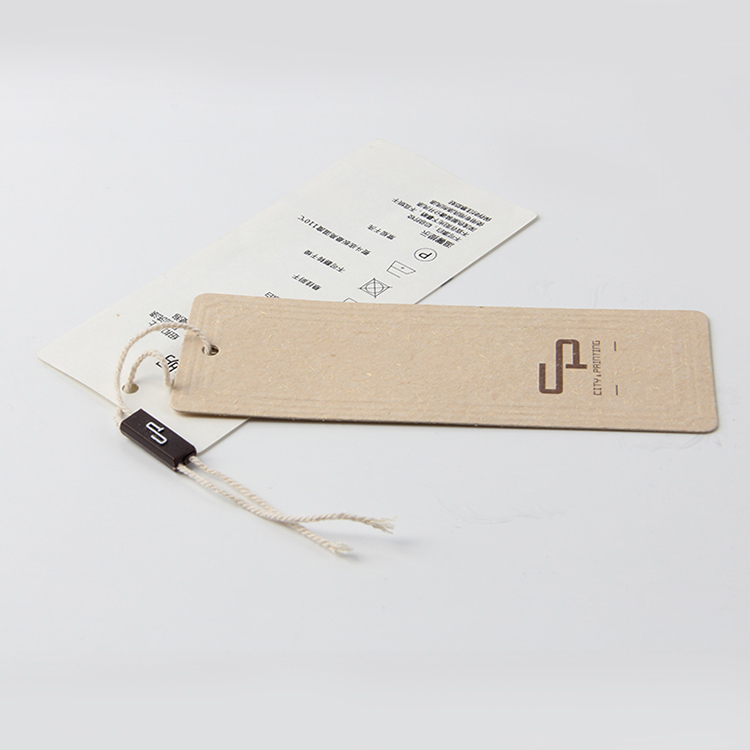 揭秘褲子吊牌設(shè)計數(shù)碼打樣和排單打樣顏色差異之謎