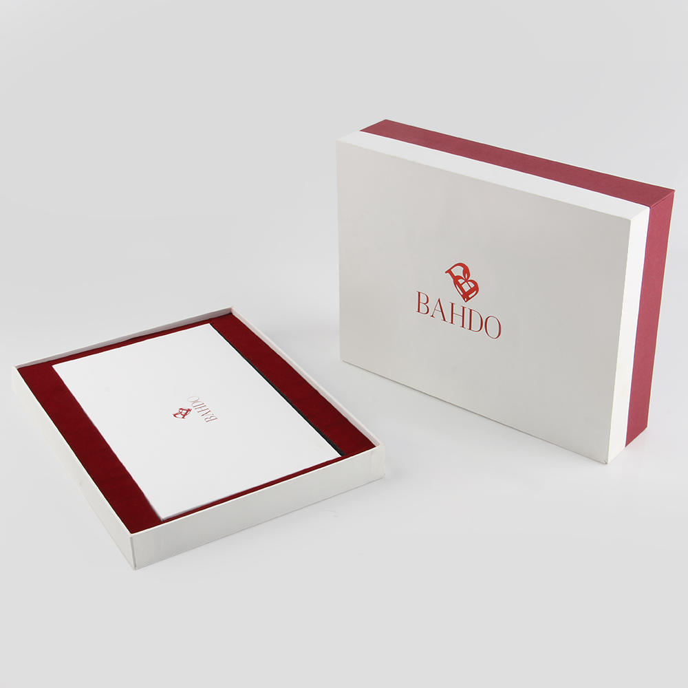 疫情期間首飾精裝盒定做盡量避免選擇復(fù)雜顏色 疫情期間首飾精裝盒定做盡量避免選擇復(fù)雜顏色