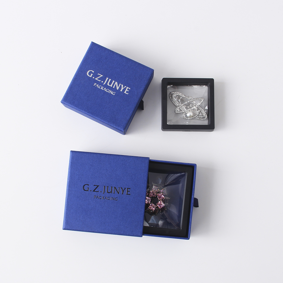 紙質(zhì)珠寶包裝盒會有哪些生產(chǎn)上的細節(jié)需要注意？